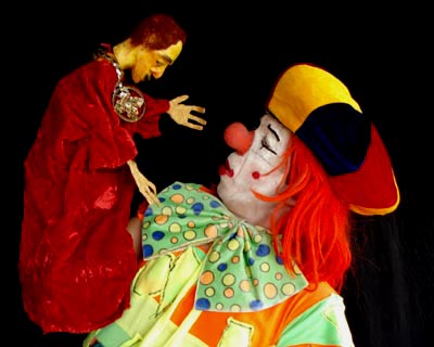 Le clown Roberto et le présentateur marionnette